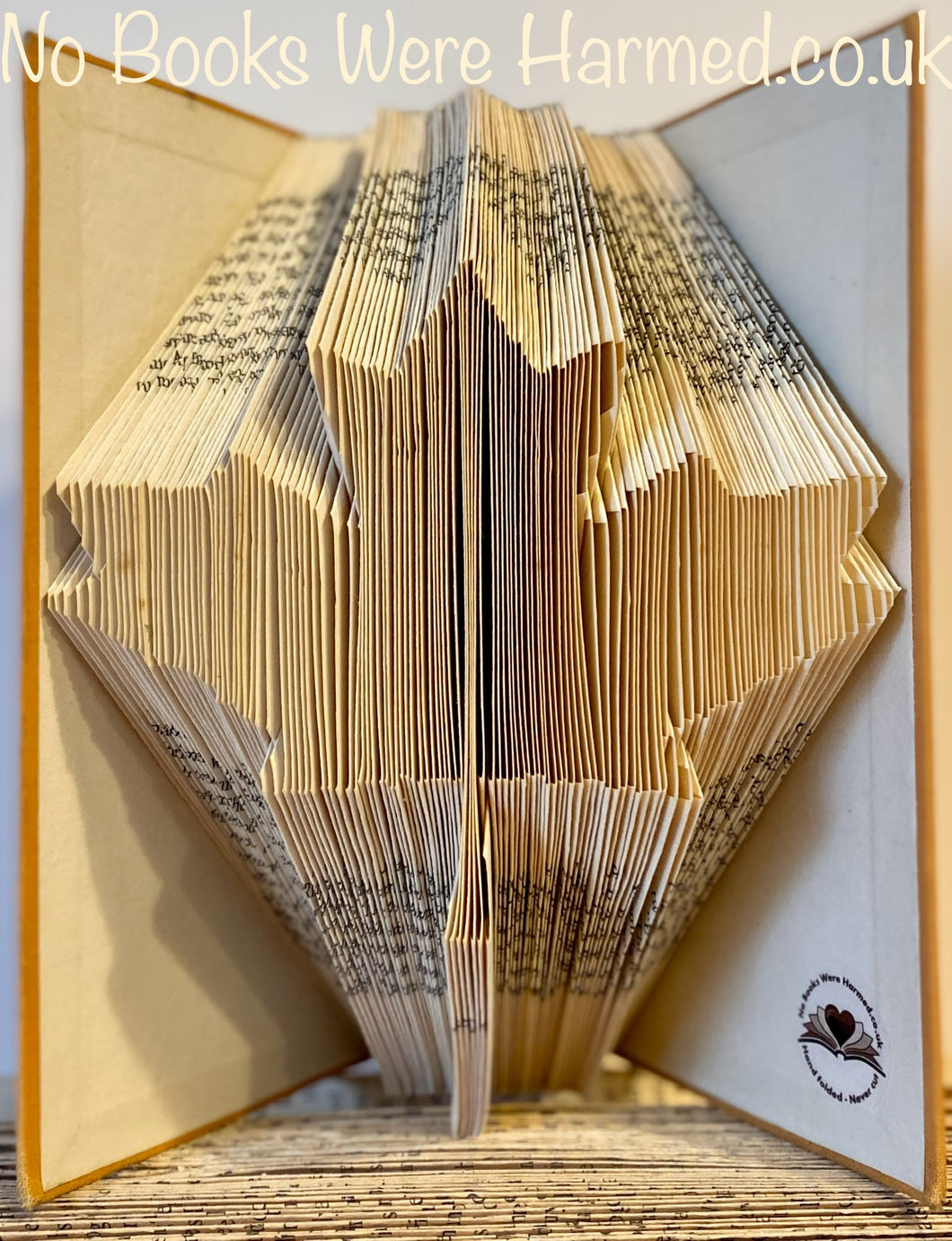 Maple Leaf Canada Canadian : : Hand folded, Non cut book art