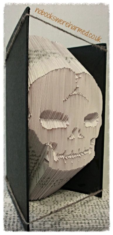 Cracking Skull you've got there! Crack Head : : alternative, dark, macabre, gothic, Halloween book art